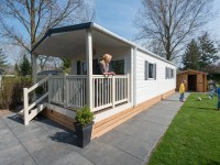 Koopchalet gezocht? Deel een stacaravan!